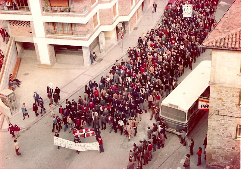 Legazpin manifestazioa 1977ko maiatzean, Amnistiaren Aldeko II. Astean. / Argia